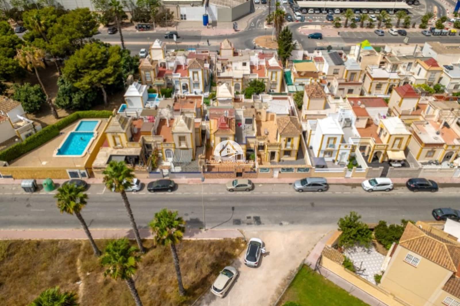 3 soveværelse Byhus til salg i Torrevieja med swimmingpool - € 199.000 (Ref: 10158884)