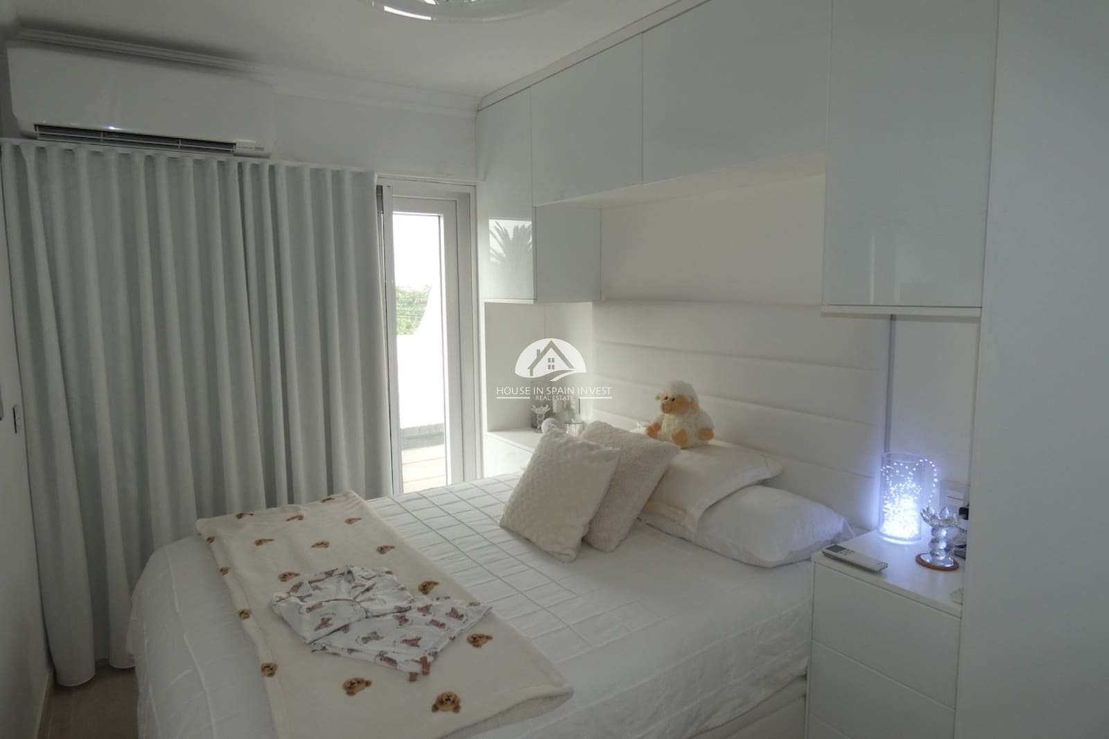 2 bedroom Townhouse for sale in Los Balcones with pool - € 155,000 (Ref: 10158887)