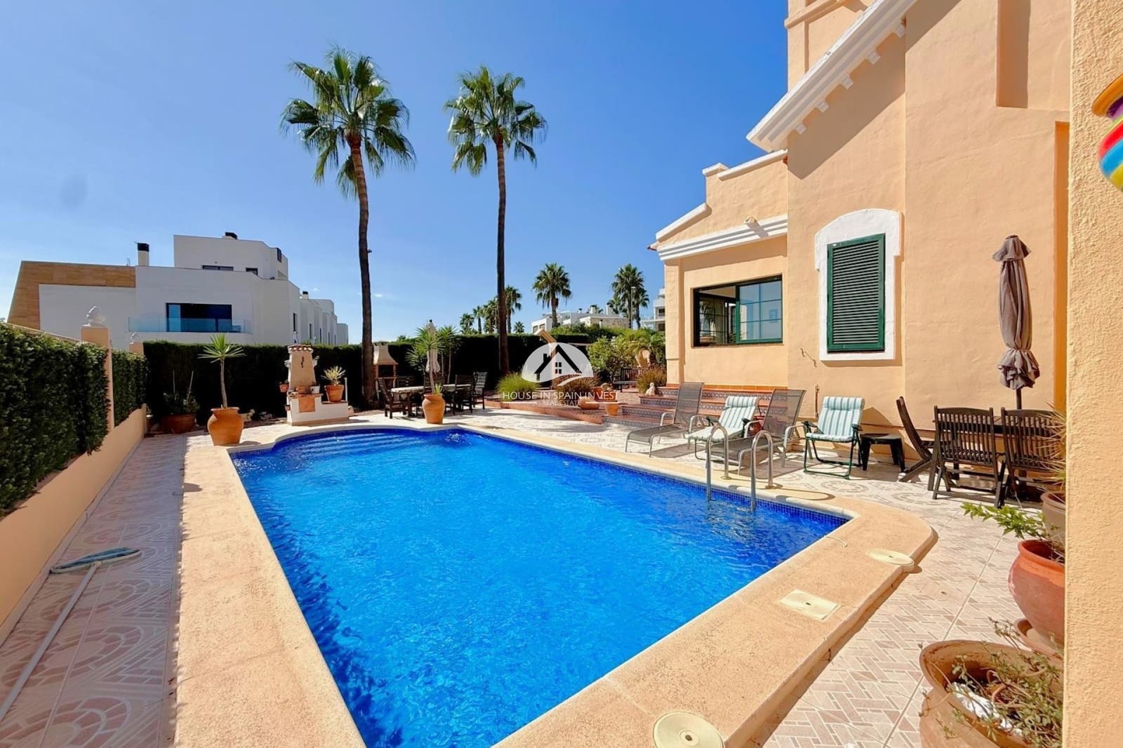 6 bedroom Villa for sale in Orihuela Costa with pool - € 475,000 (Ref: 10164140)