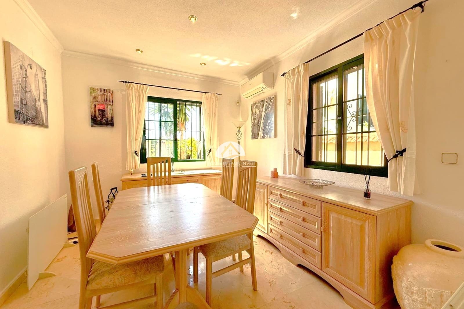 6 bedroom Villa for sale in Orihuela Costa with pool - € 475,000 (Ref: 10164140)