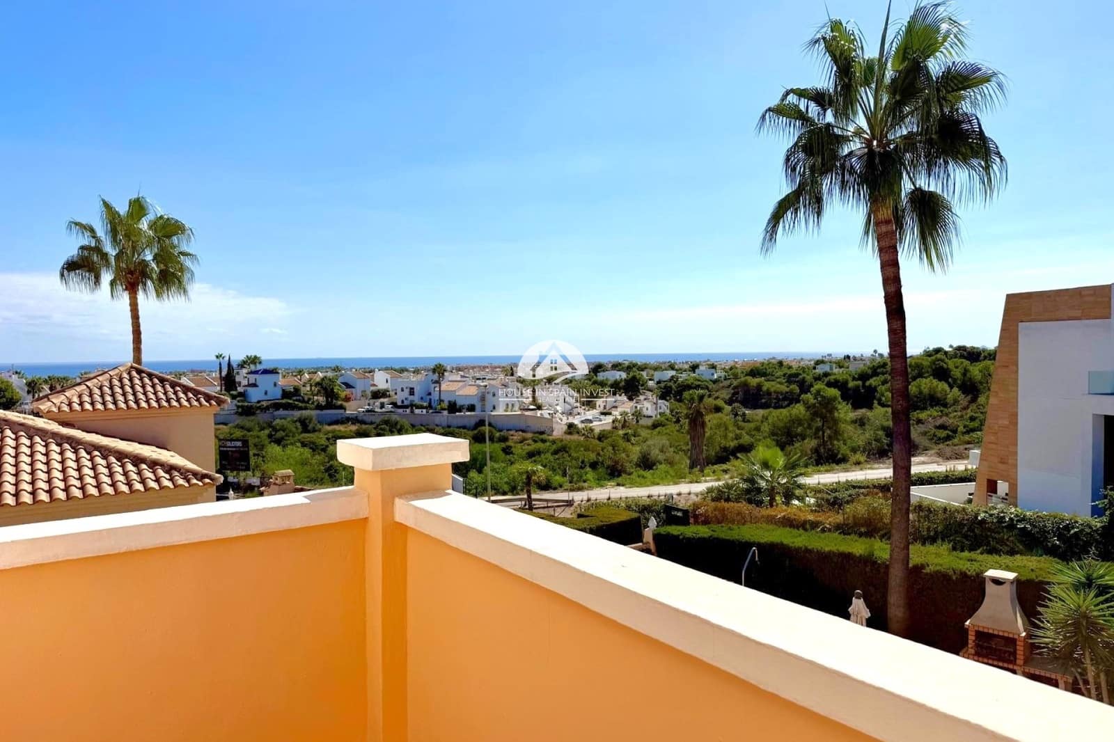 6 bedroom Villa for sale in Orihuela Costa with pool - € 475,000 (Ref: 10164140)