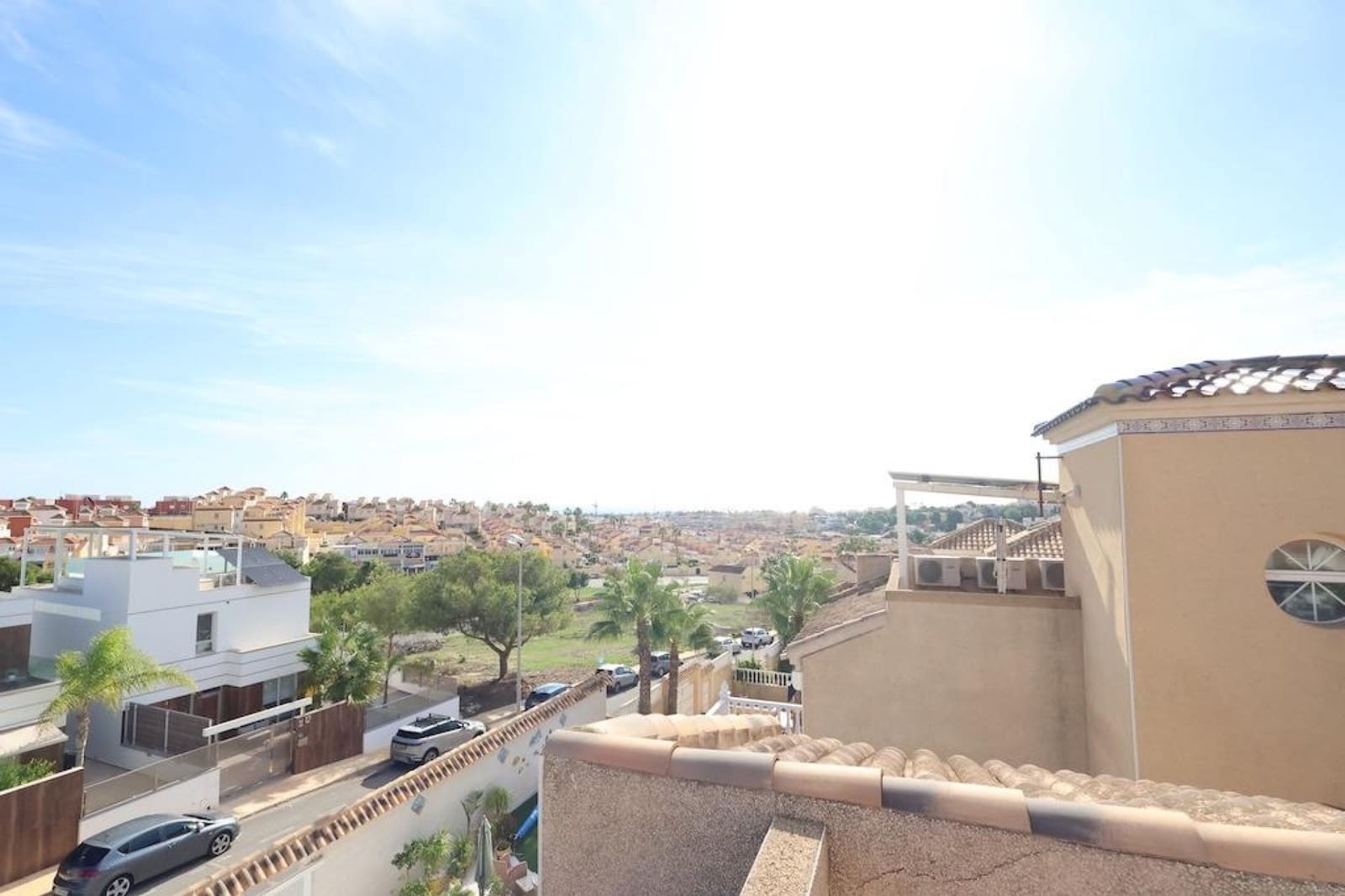 3 sypialnia Willa na sprzedaż w Orihuela Costa z basenem garażem - 360 000 € (Ref: 10164142)