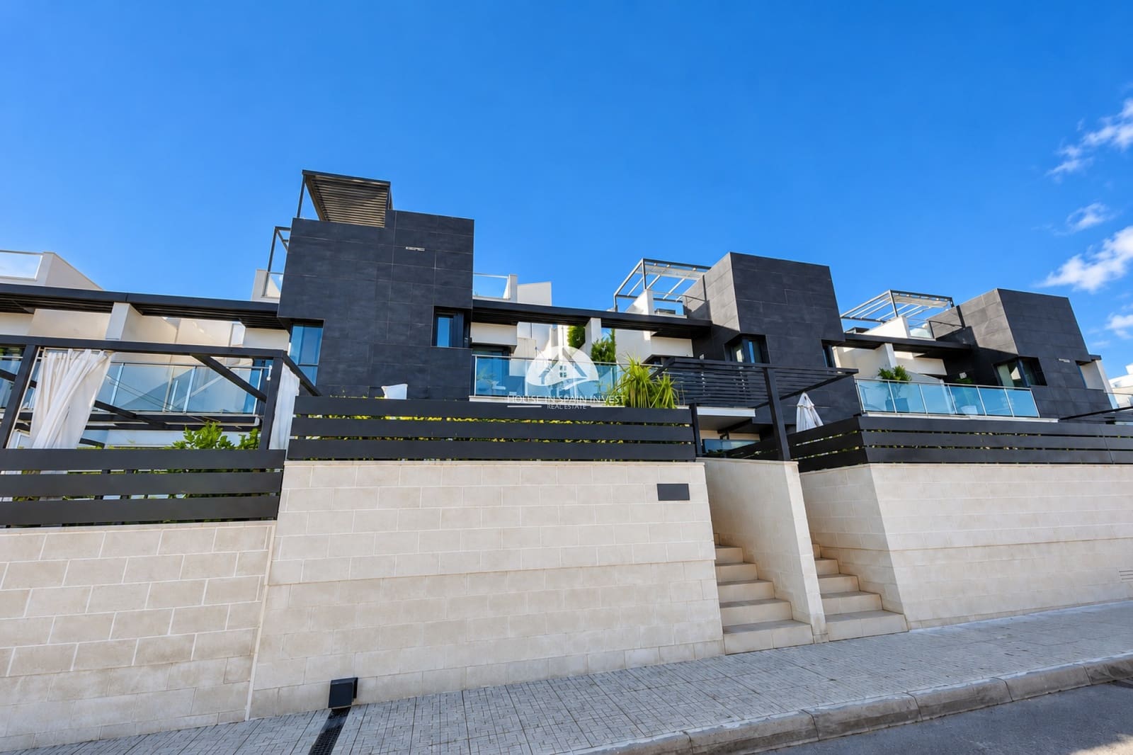 3 soveværelse Byhus til salg i Orihuela Costa med swimmingpool garage - € 395.000 (Ref: 10179634)
