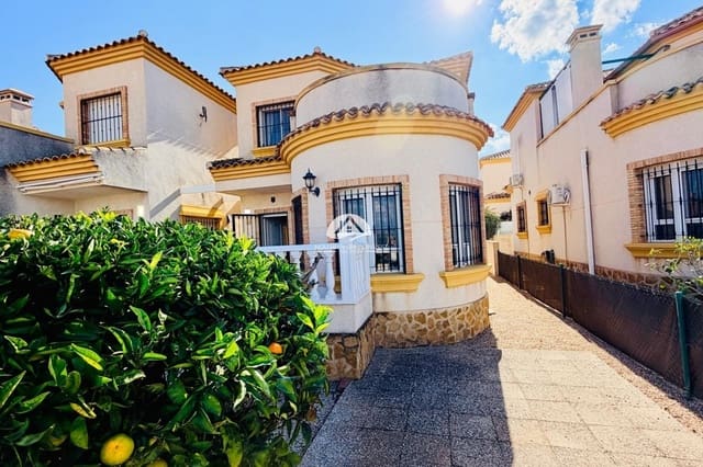 3 soverom Villa til salgs i Los Montesinos med garasje - € 255 000 (Ref: 10179635)