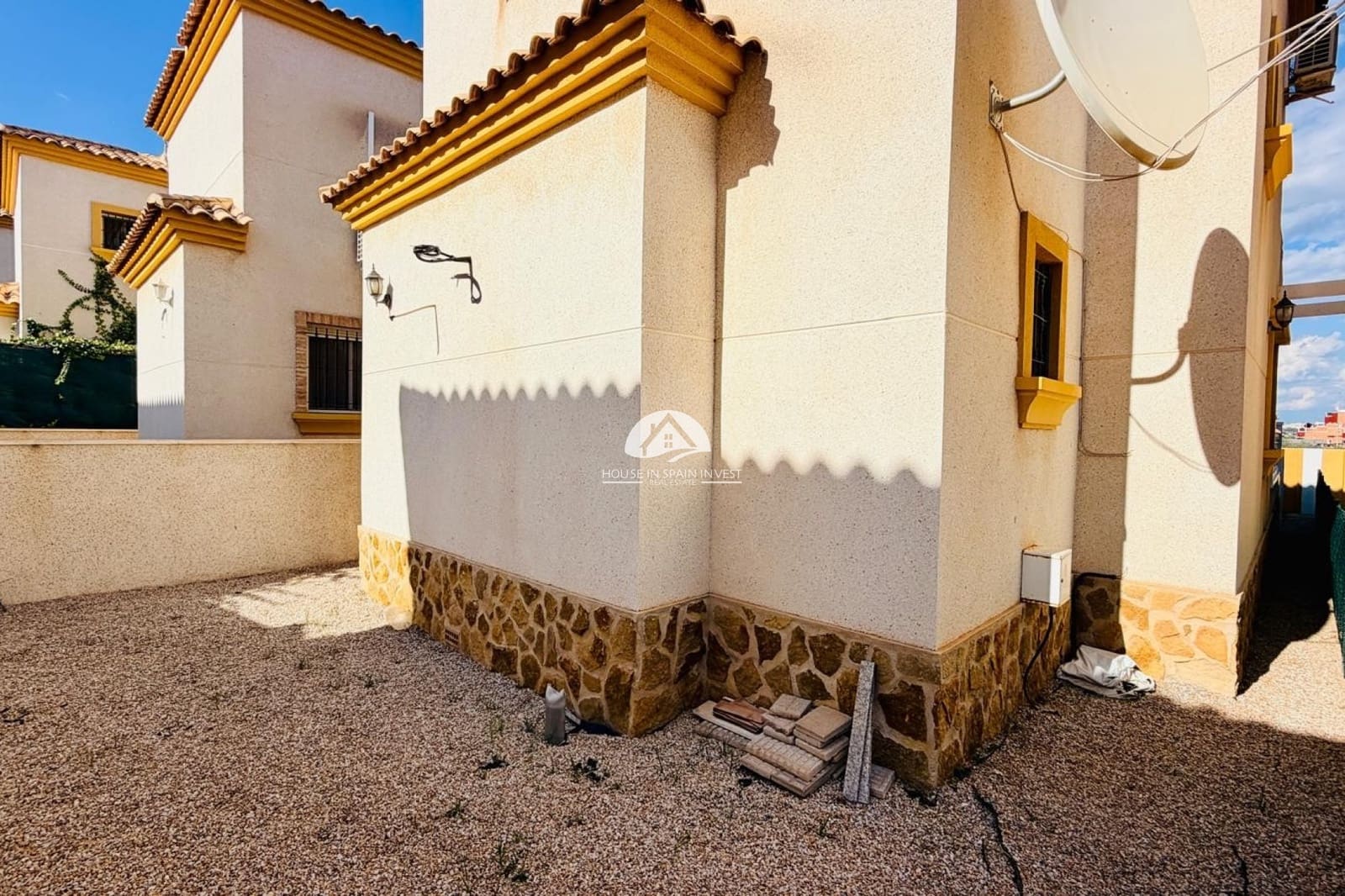 3 soverom Villa til salgs i Los Montesinos med garasje - € 255 000 (Ref: 10179635)