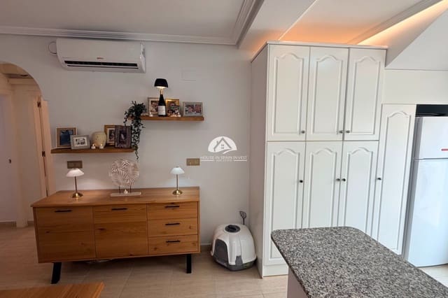 2 soveværelse Byhus til salg i Los Montesinos med swimmingpool garage - € 168.000 (Ref: 10179636)