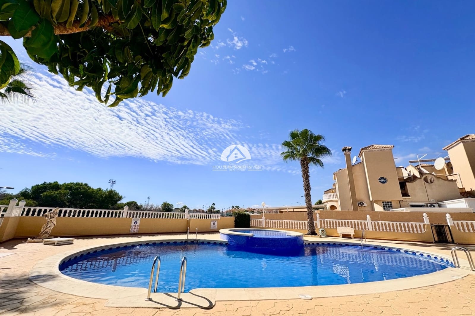 3 sovrum Hus till salu i Playa Flamenca med pool - 225 000 € (Ref: 10179637)