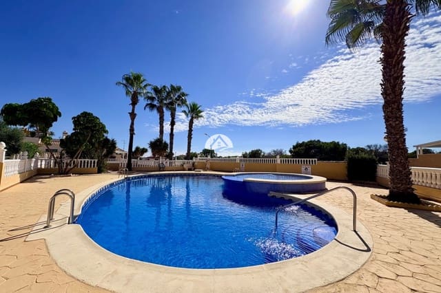 3 sovrum Hus till salu i Playa Flamenca, Orihuela med pool - 225 000 € (Ref: 10179637)