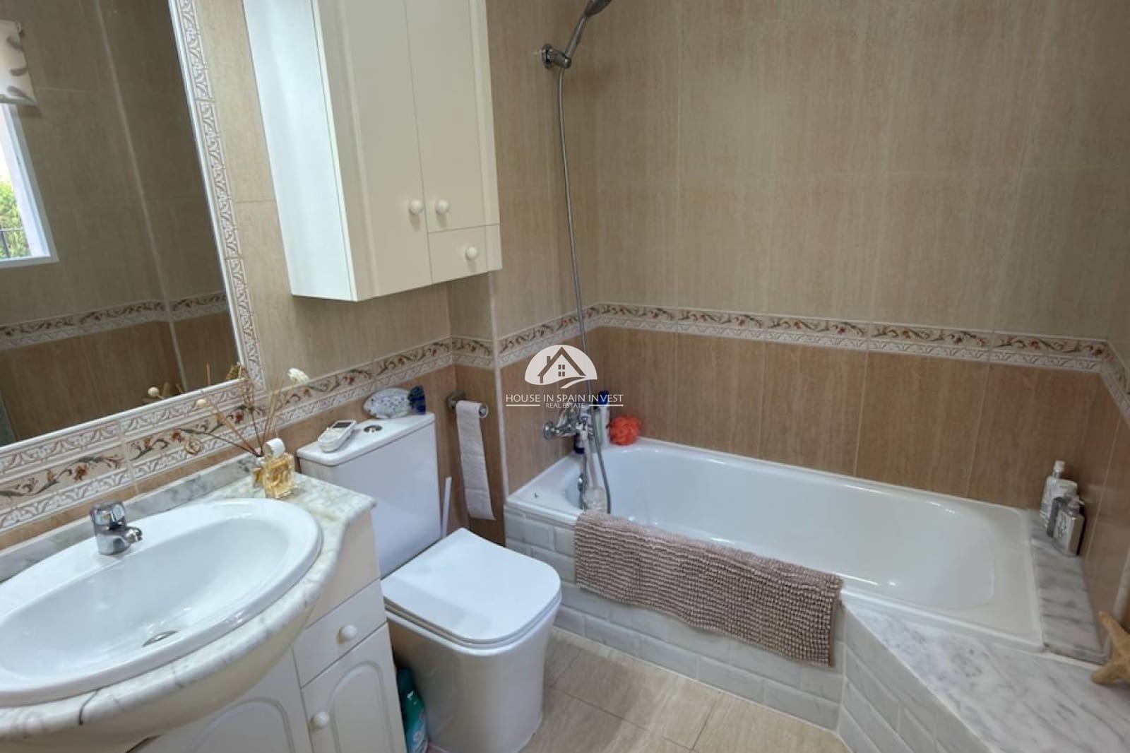 Chalet de 3 habitaciones en Los Montesinos en venta con piscina garaje - 299.995 € (Ref: 10179640)