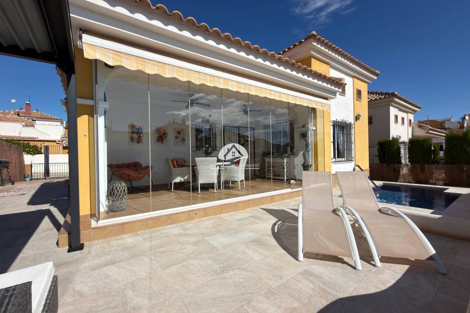 Chalet de 3 habitaciones en Los Montesinos en venta con piscina garaje - 299.995 € (Ref: 10179640)