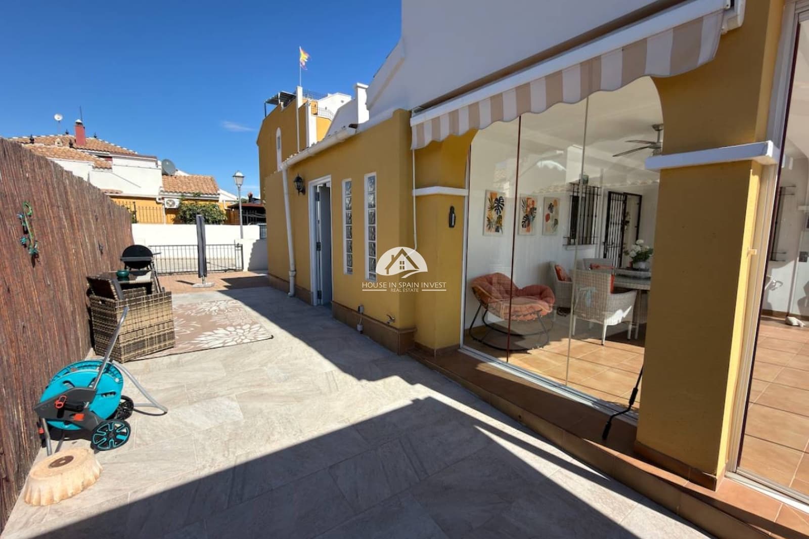 Chalet de 3 habitaciones en Los Montesinos en venta con piscina garaje - 299.995 € (Ref: 10179640)