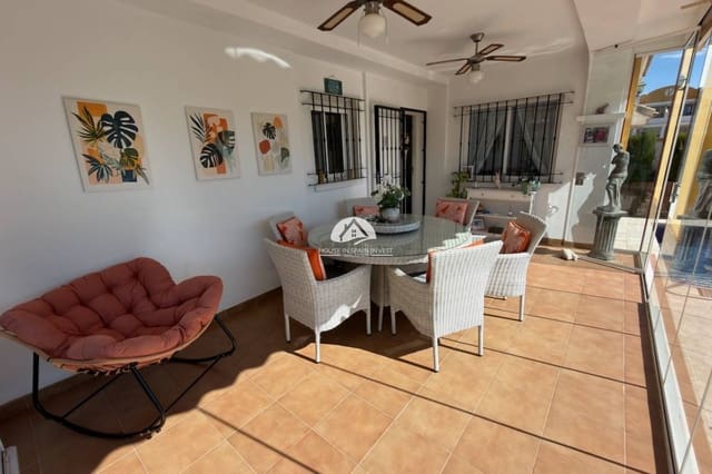 Chalet de 3 habitaciones en Los Montesinos en venta con piscina garaje - 299.995 € (Ref: 10179640)