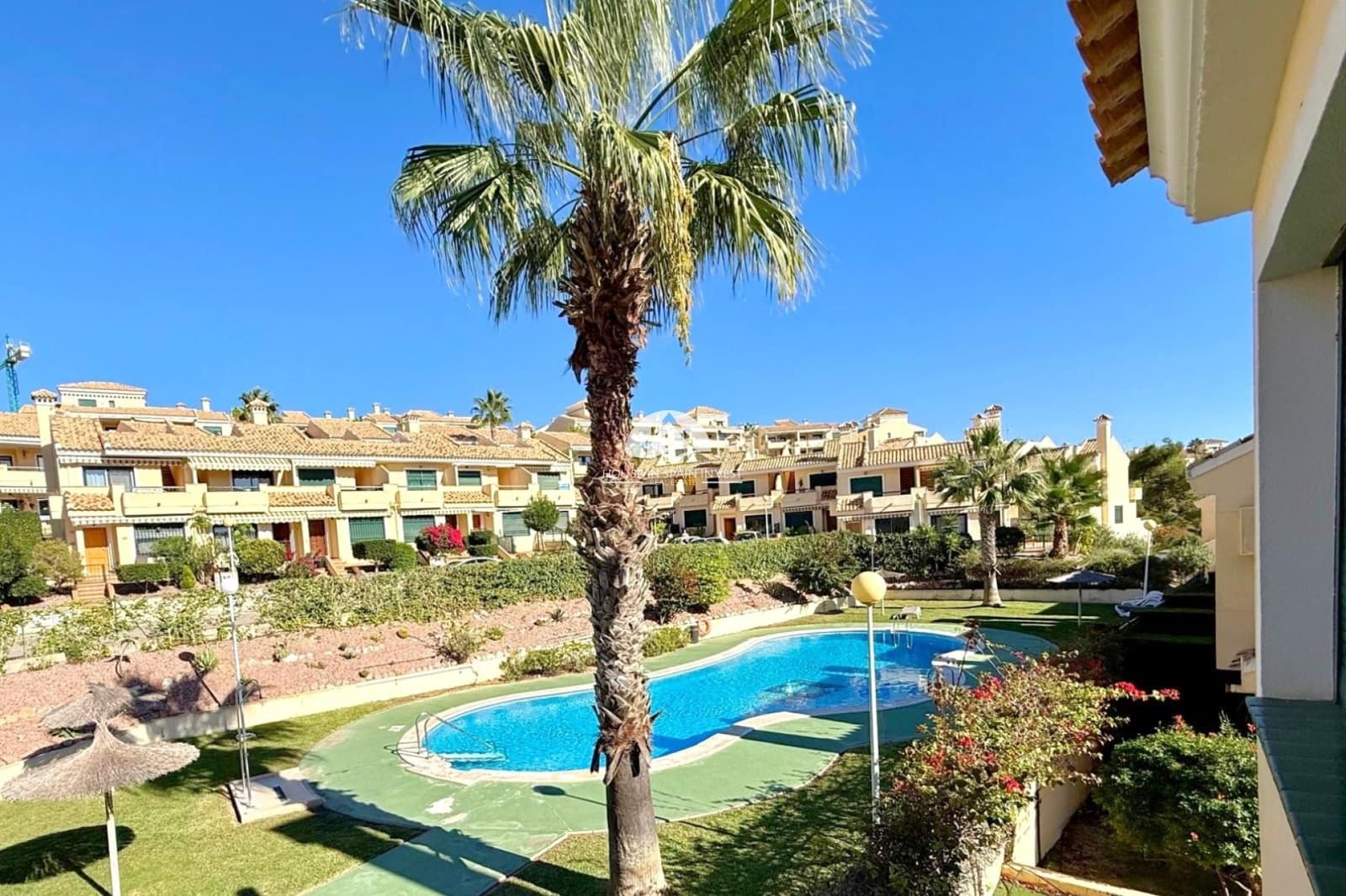 Casa de 2 habitaciones en Orihuela Costa en venta con piscina - 239.000 € (Ref: 10179641)