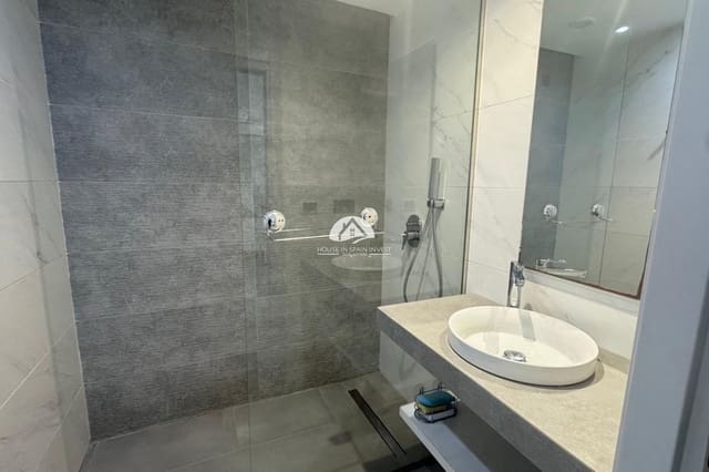 2 soverom Penthouse til salgs i Punta Prima, Torrevieja med svømmebasseng garasje - € 269 900 (Ref: 9759226)