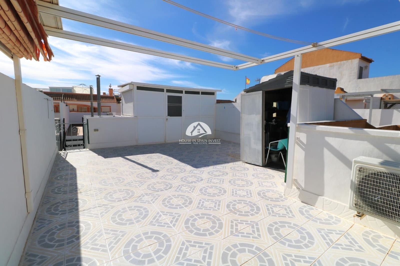 2 quarto Bungalow para venda em Torrevieja com piscina - 168 000 € (Ref: 9759230)