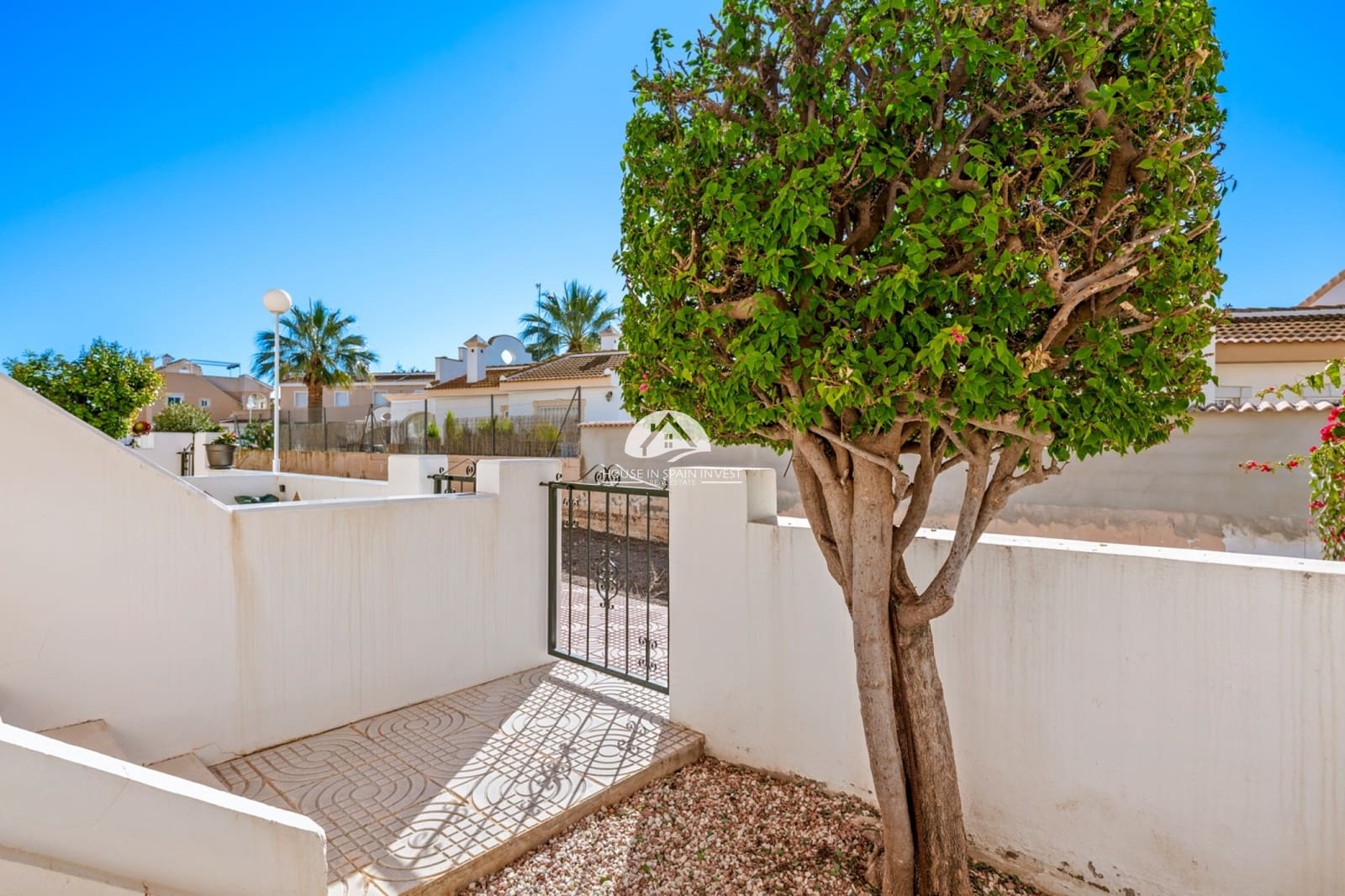 2 makuuhuone Omakotitalo myytävänä paikassa Rojales mukana uima-altaan - 165 000 € (Ref: 9759234)