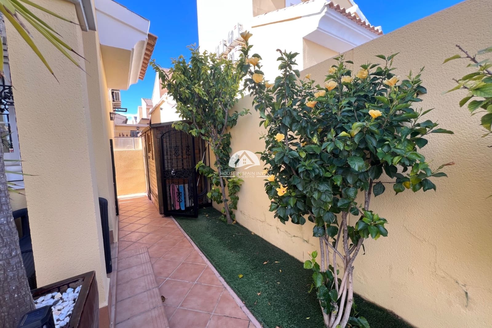 Chalet de 3 habitaciones en Orihuela Costa en venta - 445.000 € (Ref: 9759236)