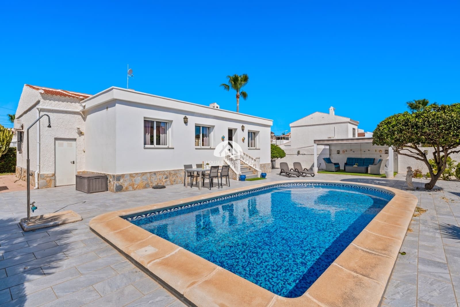 2 soveværelse Villa til salg i Ciudad Quesada med swimmingpool - € 365.000 (Ref: 9759237)