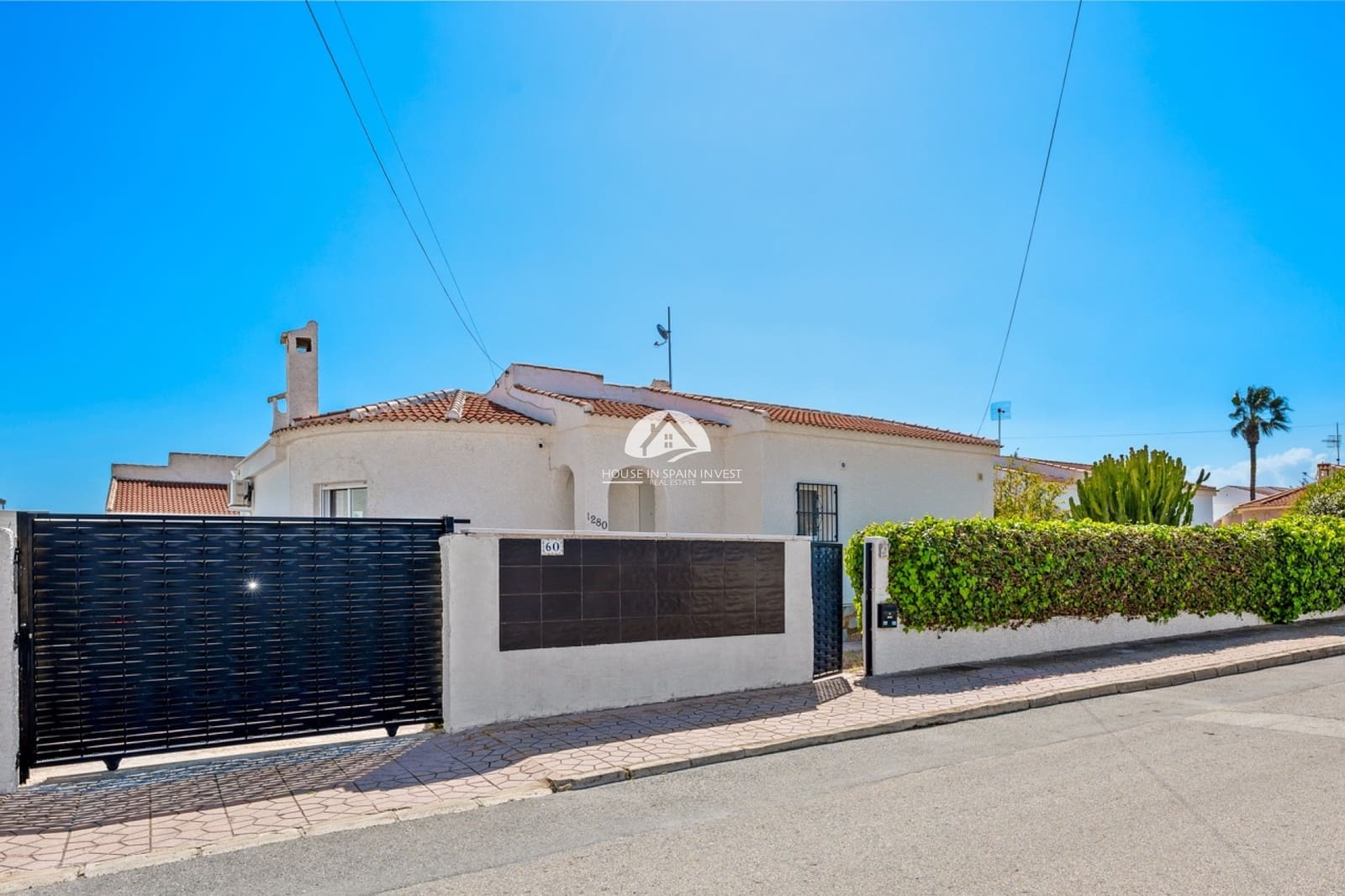 2 soveværelse Villa til salg i Ciudad Quesada med swimmingpool - € 365.000 (Ref: 9759237)