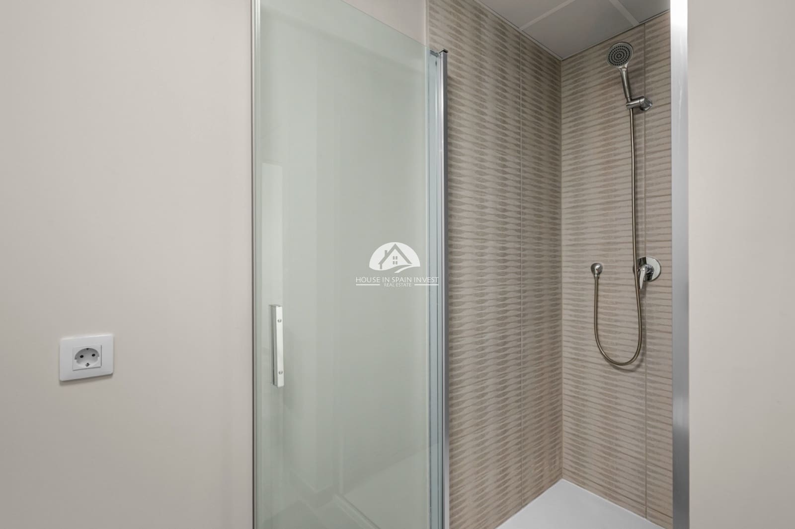 2 soveværelse Lejlighed til salg i Orihuela Costa med swimmingpool garage - € 265.000 (Ref: 9759243)