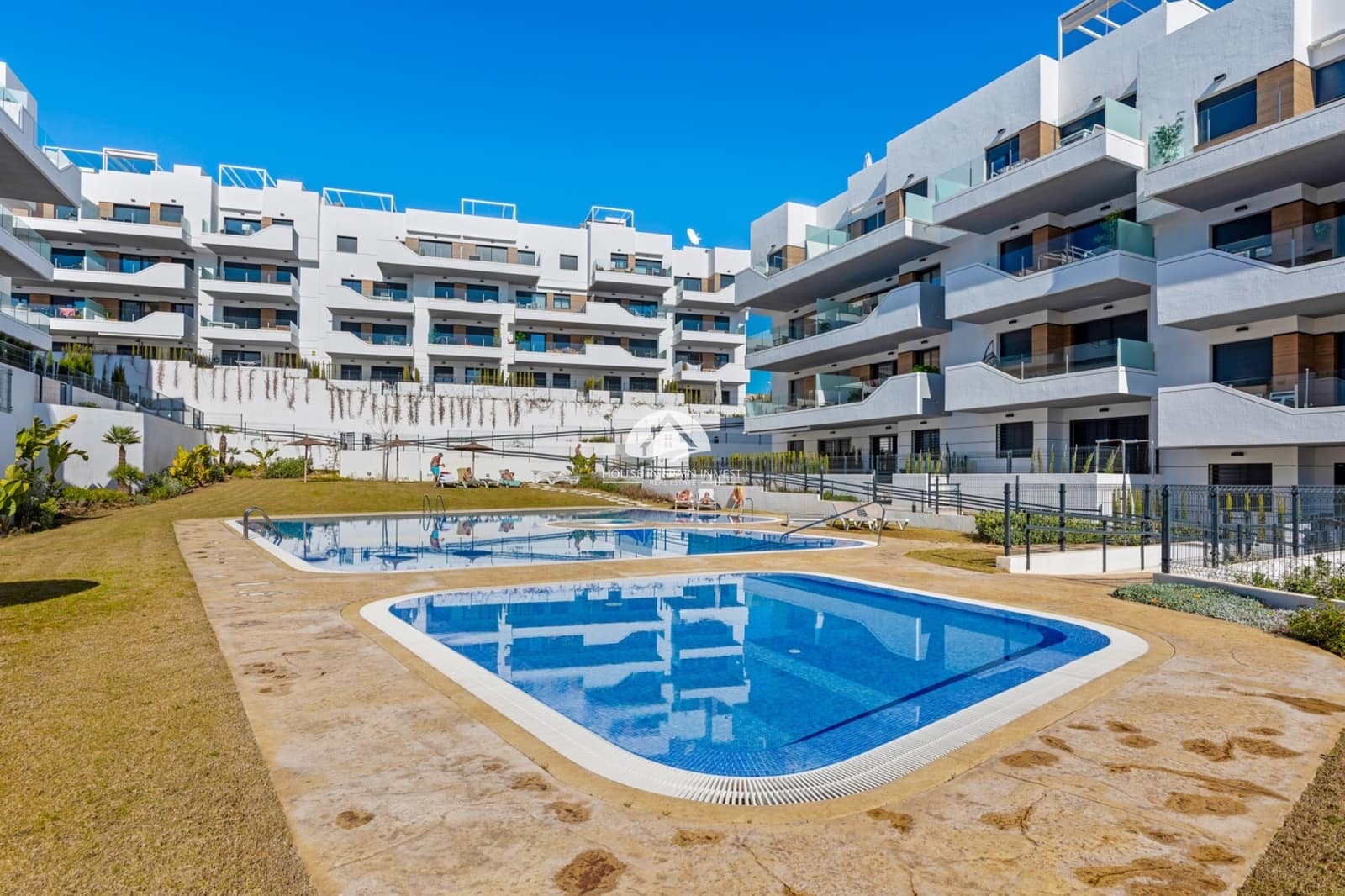 2 soveværelse Lejlighed til salg i Orihuela Costa med swimmingpool garage - € 265.000 (Ref: 9759243)