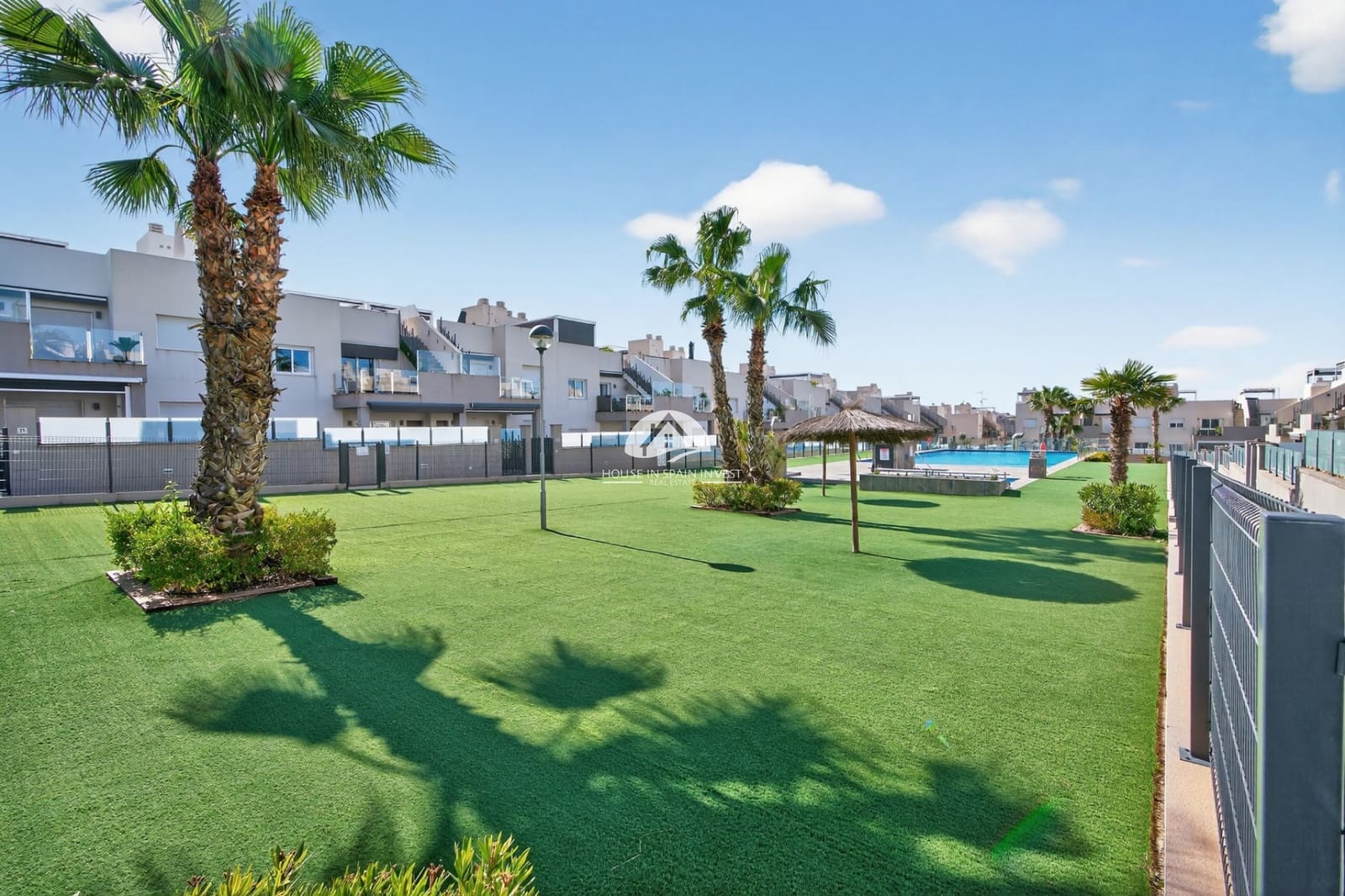 3 soveværelse Lejlighed til salg i Torrevieja med swimmingpool garage - € 259.000 (Ref: 9759247)