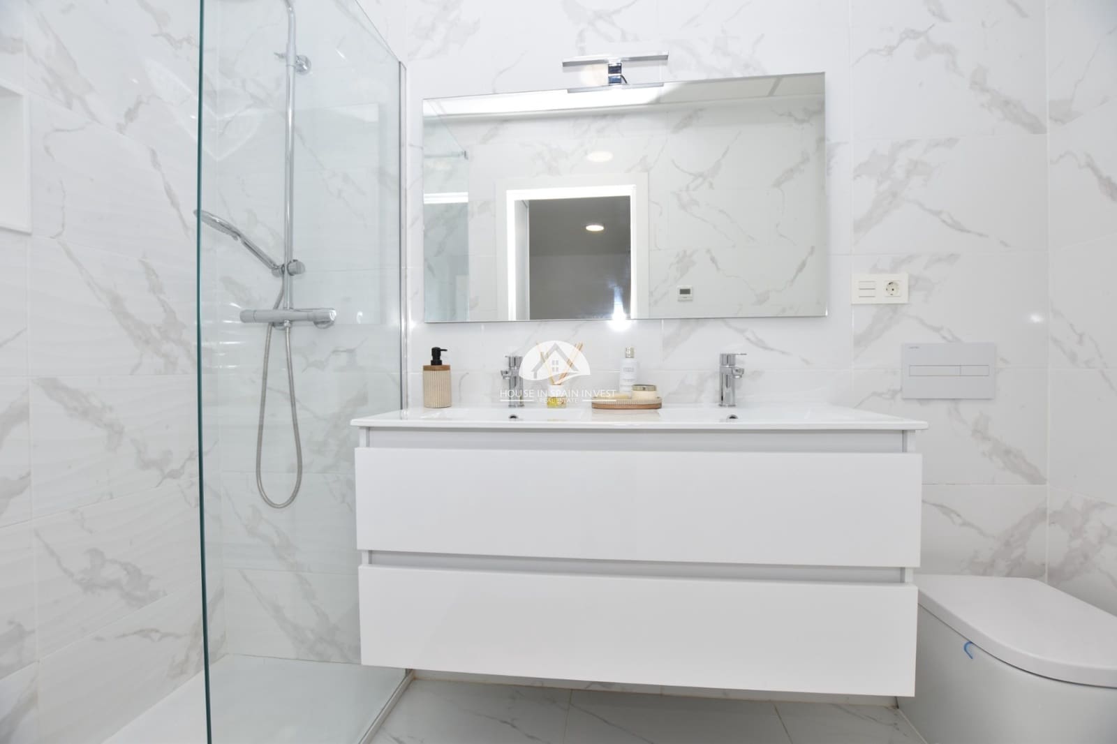 3 quarto Moradia para venda em Los Montesinos com piscina - 387 500 € (Ref: 9759252)