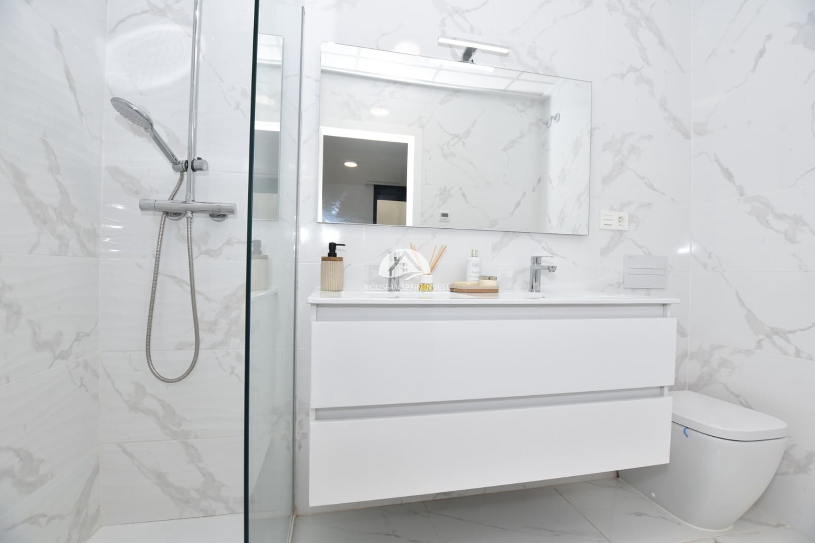 3 quarto Moradia para venda em Los Montesinos com piscina - 387 500 € (Ref: 9759252)