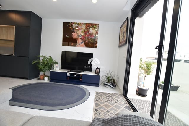 3 quarto Moradia para venda em Los Montesinos com piscina - 387 500 € (Ref: 9759252)