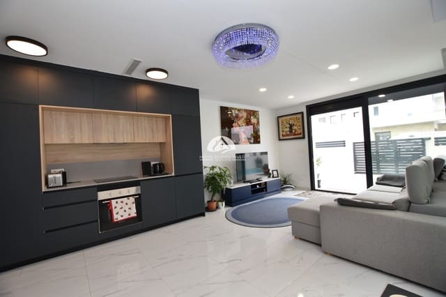 3 quarto Moradia para venda em Los Montesinos com piscina - 387 500 € (Ref: 9759252)