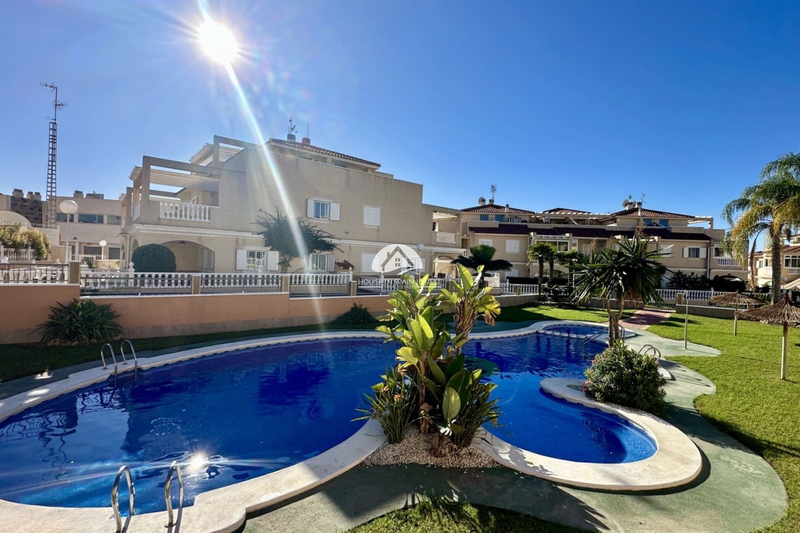 2 bedroom Apartment for sale in Playa Flamenca with pool - € 264,990 (Ref: 9759255)