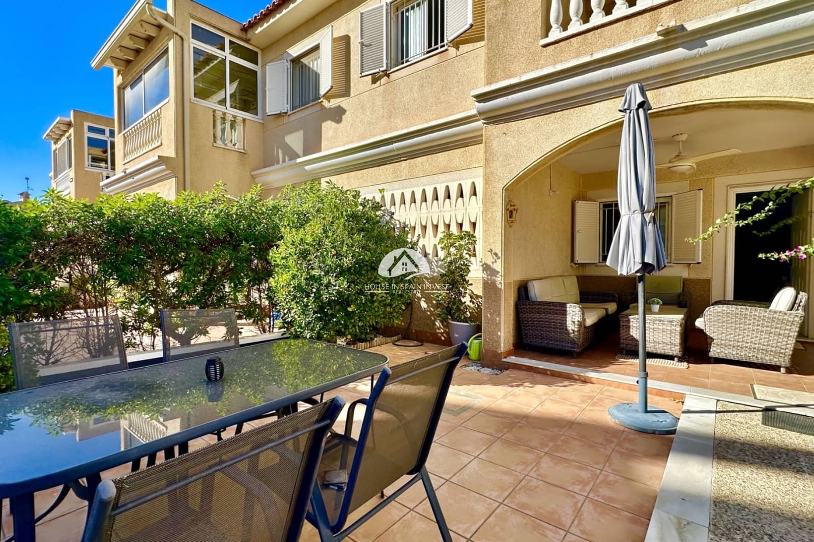 2 bedroom Apartment for sale in Playa Flamenca with pool - € 264,990 (Ref: 9759255)