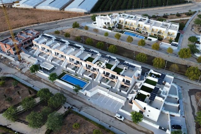 3 soveværelse Bungalow til salg i Pilar de la Horadada ciudad, Pilar de la Horadada med swimmingpool - € 295.000 (Ref: 9759264)