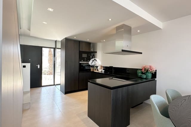 3 bedroom Townhouse for sale in Algorfa with pool garage - € 453,000 (Ref: 9759274)