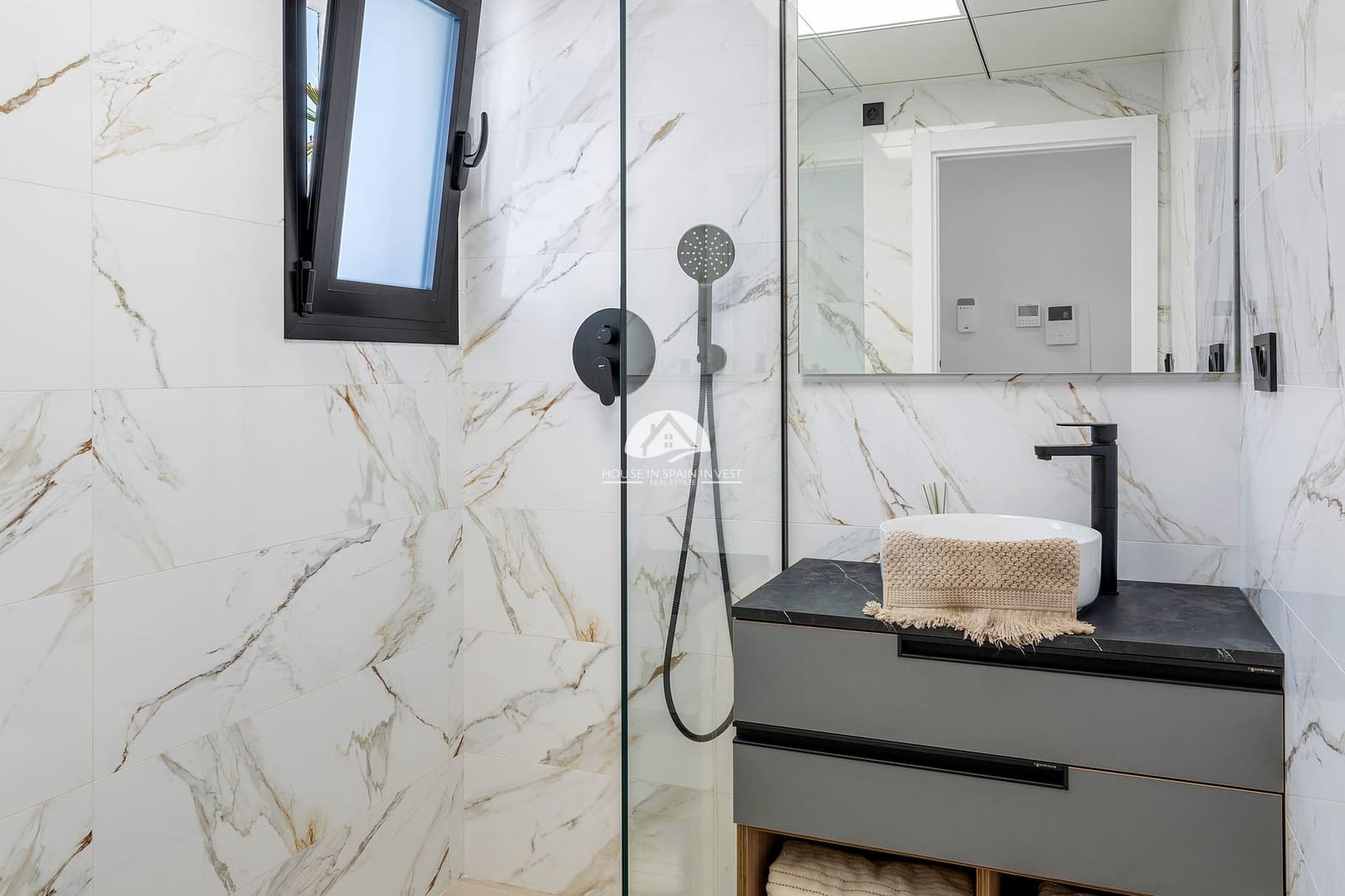 2 slaapkamer Appartement te koop in Guardamar del Segura met zwembad - € 222.000 (Ref: 9759283)