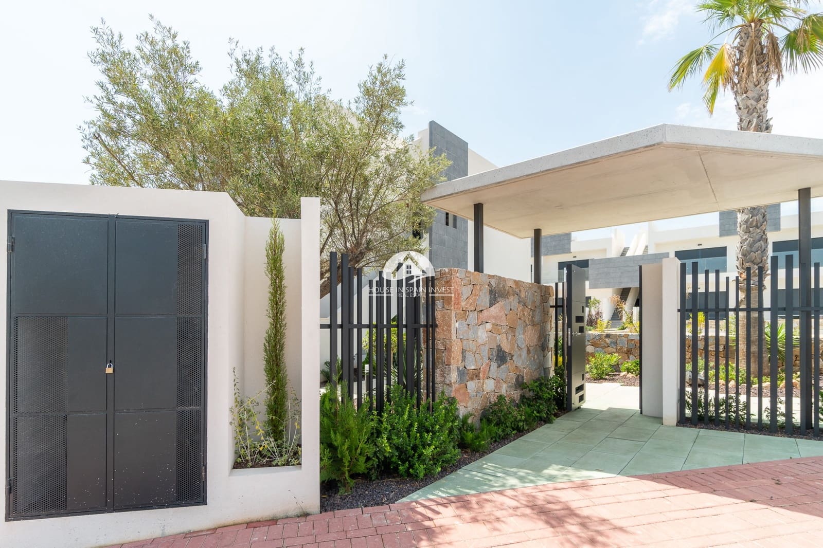 3 soverom Bungalow til salgs i Torrevieja med svømmebasseng - € 300 000 (Ref: 9759287)