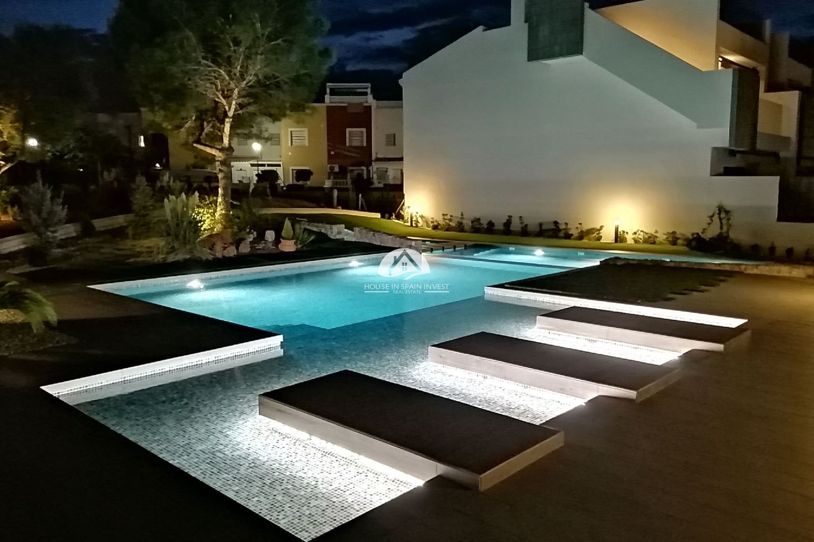 3 soverom Bungalow til salgs i Torrevieja med svømmebasseng - € 300 000 (Ref: 9759287)