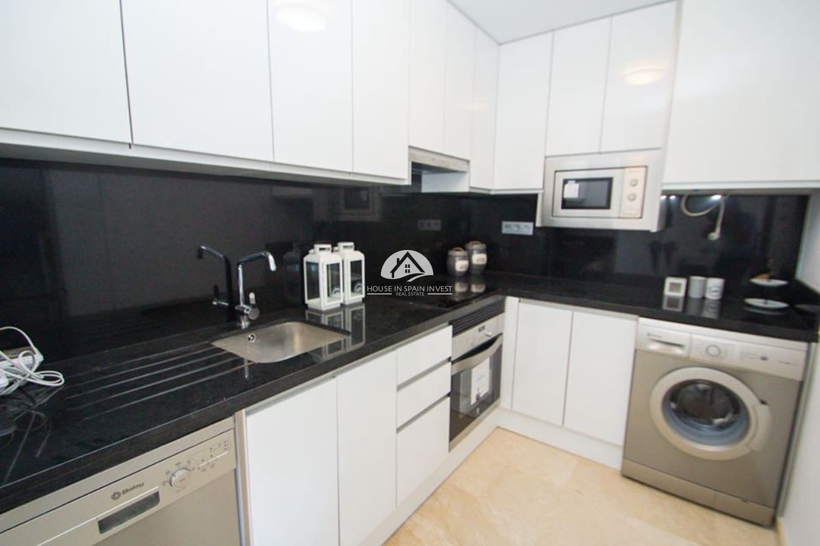 2 soveværelse Lejlighed til salg i Orihuela Costa med swimmingpool - € 255.000 (Ref: 9759289)