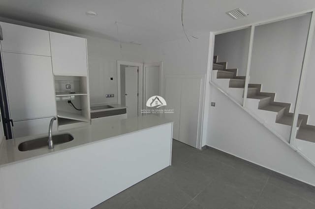3 quarto Moradia para venda em Daya Nueva com piscina - 317 000 € (Ref: 9759291)
