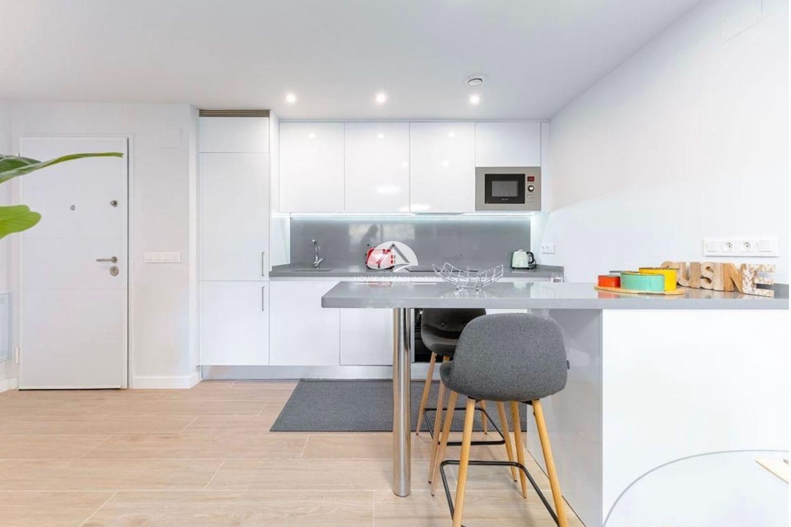 2 soveværelse Lejlighed til salg i Orihuela Costa med swimmingpool garage - € 259.000 (Ref: 9759300)