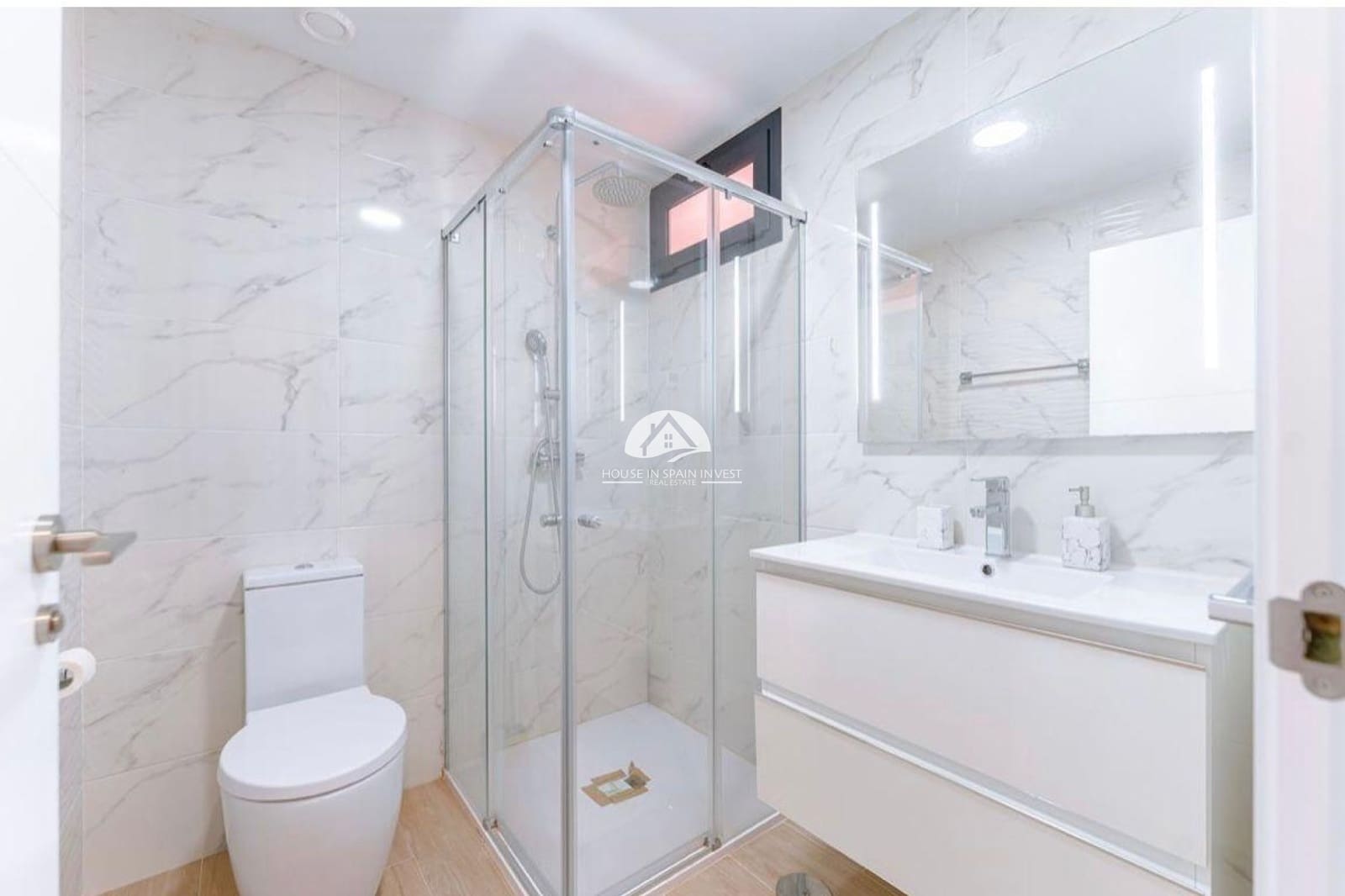 2 soveværelse Lejlighed til salg i Orihuela Costa med swimmingpool garage - € 259.000 (Ref: 9759300)