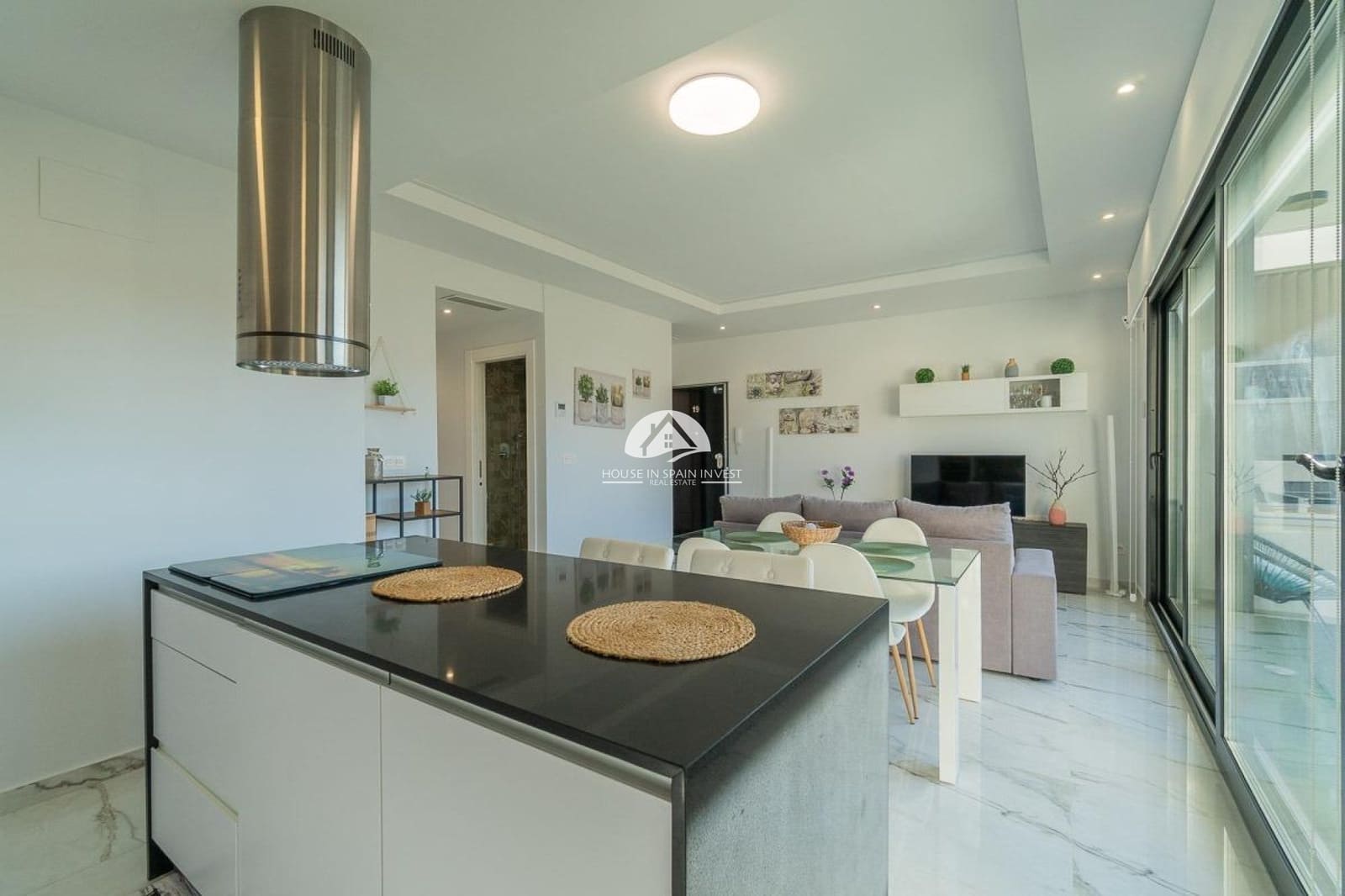 2 makuuhuone Huoneisto myytävänä paikassa Orihuela Costa mukana uima-altaan 
autotalli - 325 000 € (Ref: 9759306)