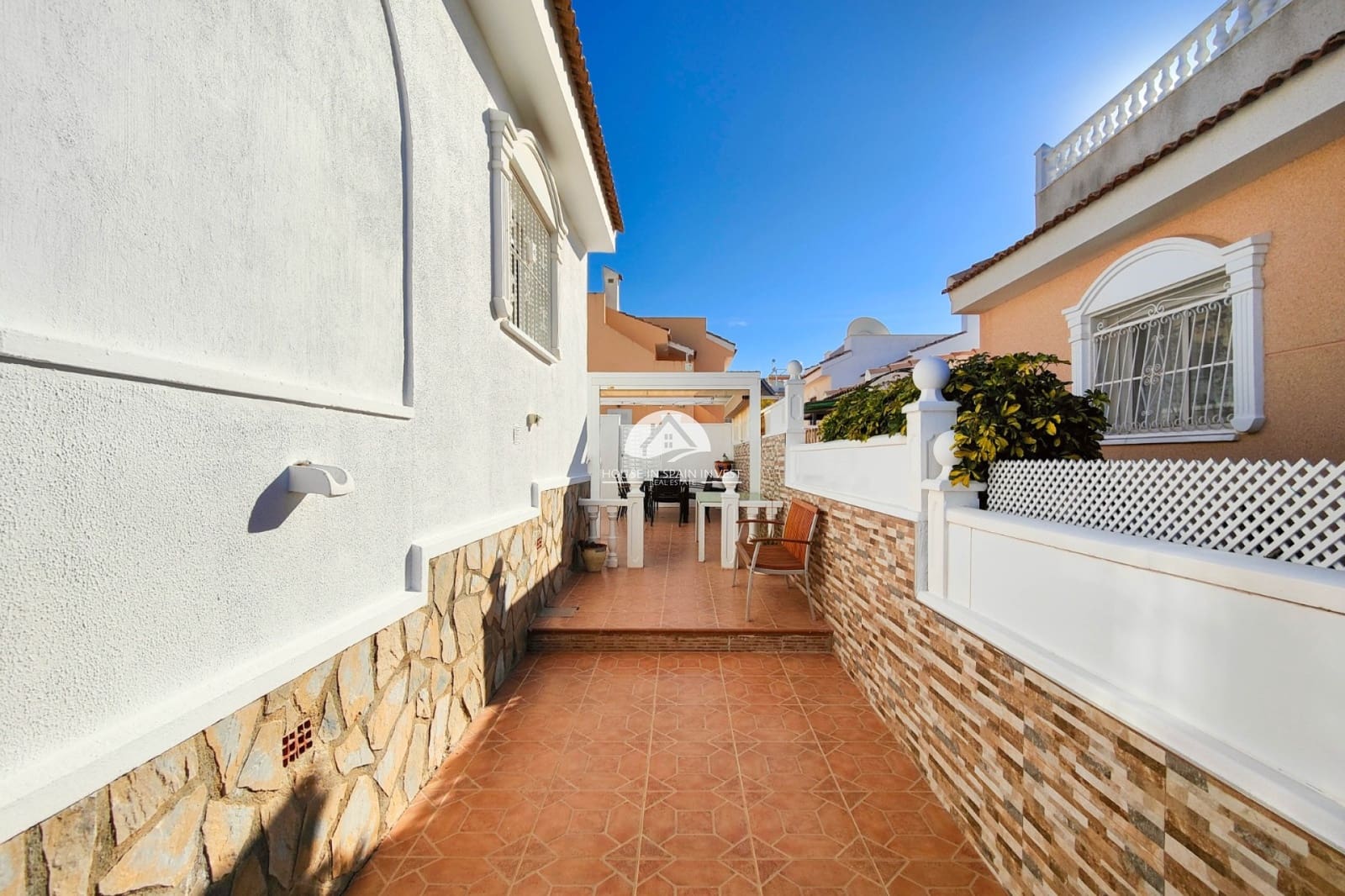 2 bedroom Villa for sale in Ciudad Quesada with pool garage - € 229,900 (Ref: 9759311)