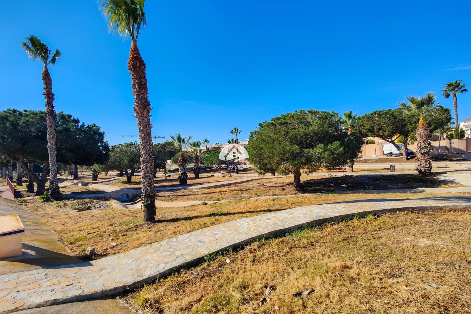 2 bedroom Villa for sale in Ciudad Quesada with pool garage - € 229,900 (Ref: 9759311)