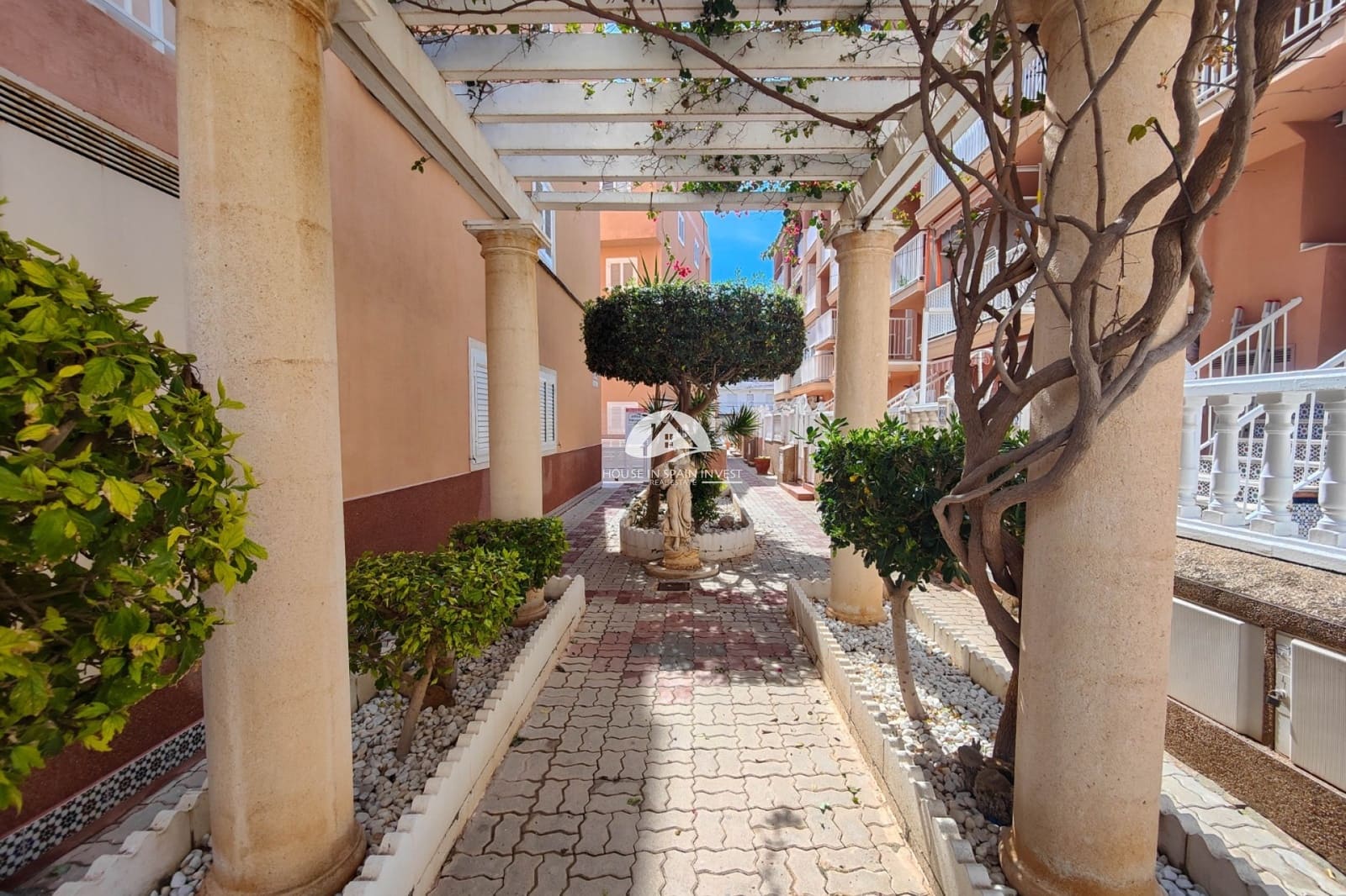 2 soverom Penthouse til salgs i La Mata med svømmebasseng - € 215 000 (Ref: 9759313)