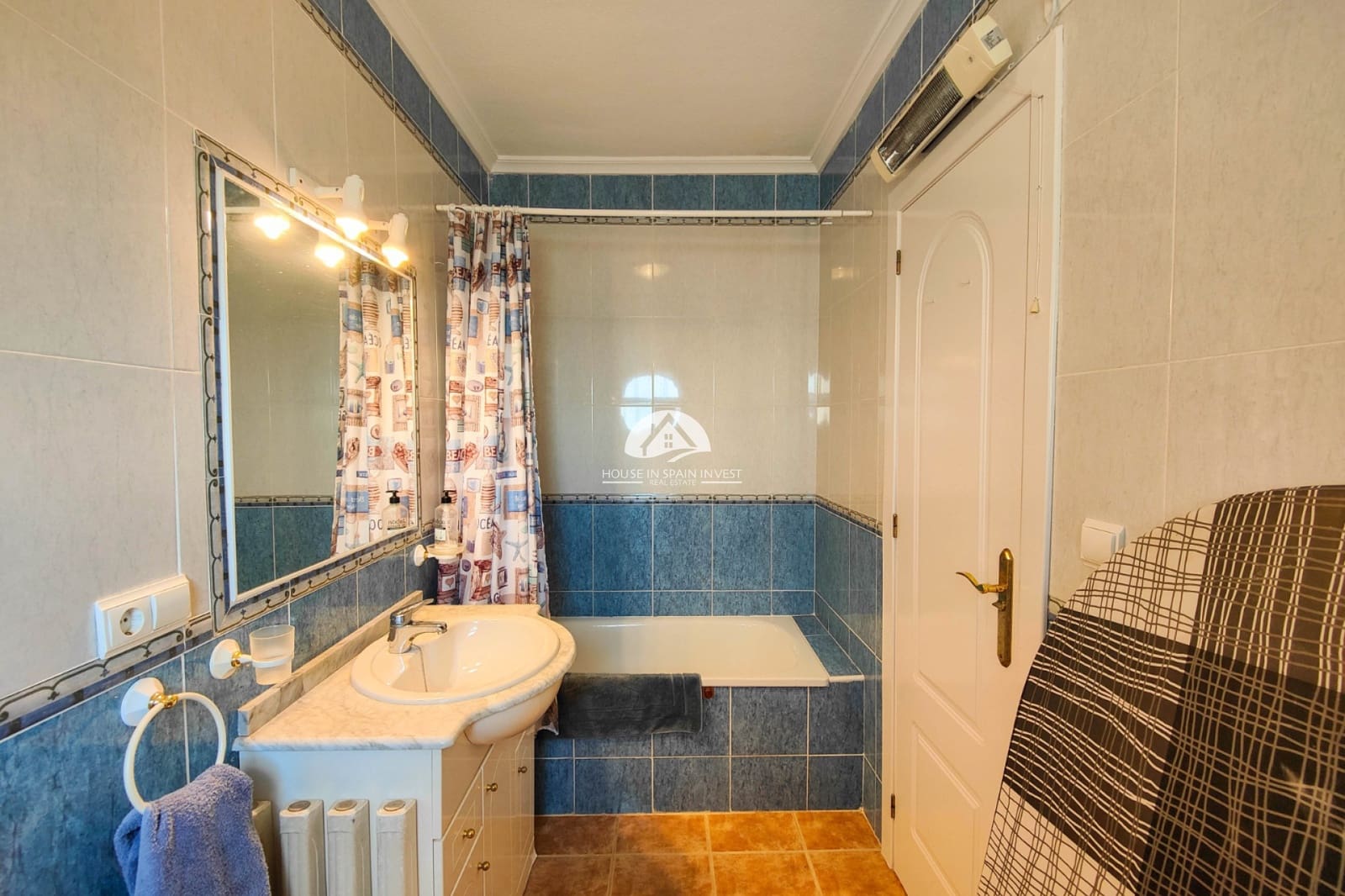 Casa de 3 habitaciones en La Florida en venta con piscina - 235.000 € (Ref: 9759315)