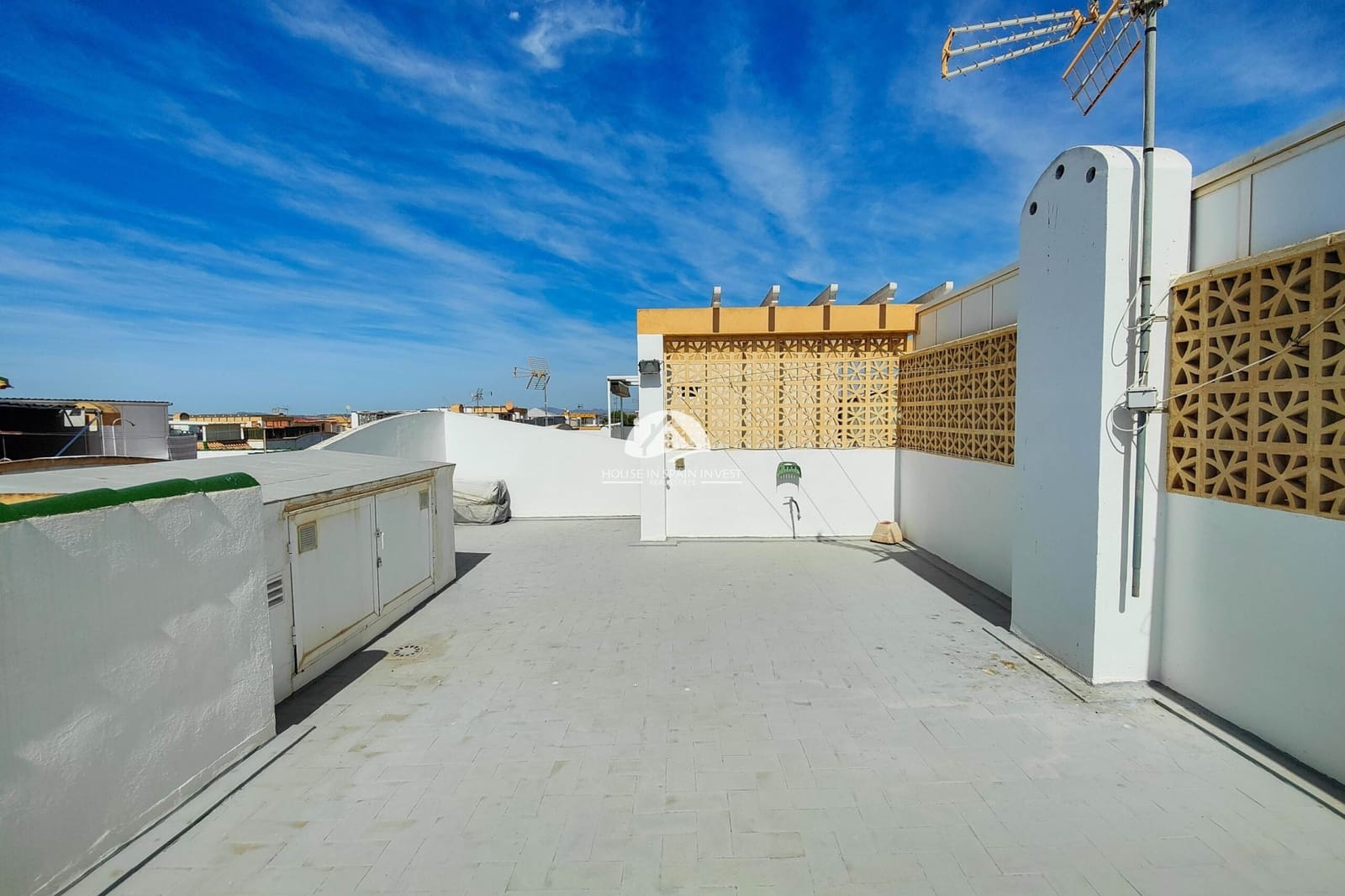 3 soverom Bungalow til salgs i Torrevieja med svømmebasseng - € 154 500 (Ref: 9759317)