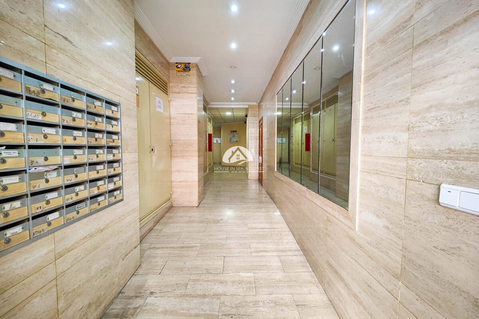 1 sypialnia Penthouse na sprzedaż w Torrevieja - 128 900 € (Ref: 9759319)