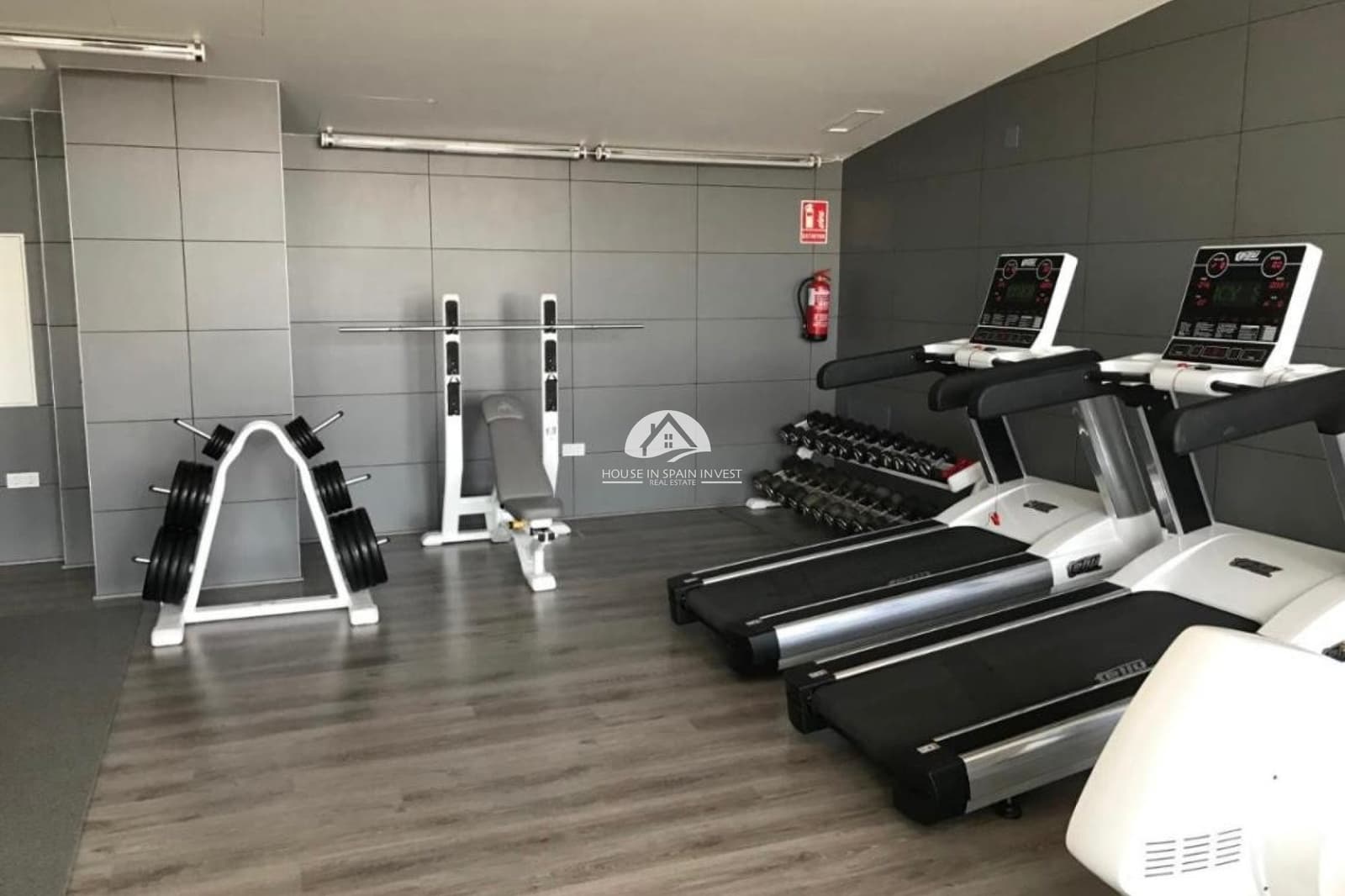 Apartamento de 2 habitaciones en Orihuela Costa en venta con piscina garaje - 220.000 € (Ref: 9769087)