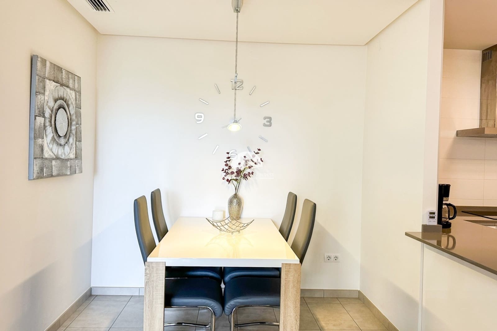 Apartamento de 2 habitaciones en Orihuela Costa en venta con piscina garaje - 220.000 € (Ref: 9769087)